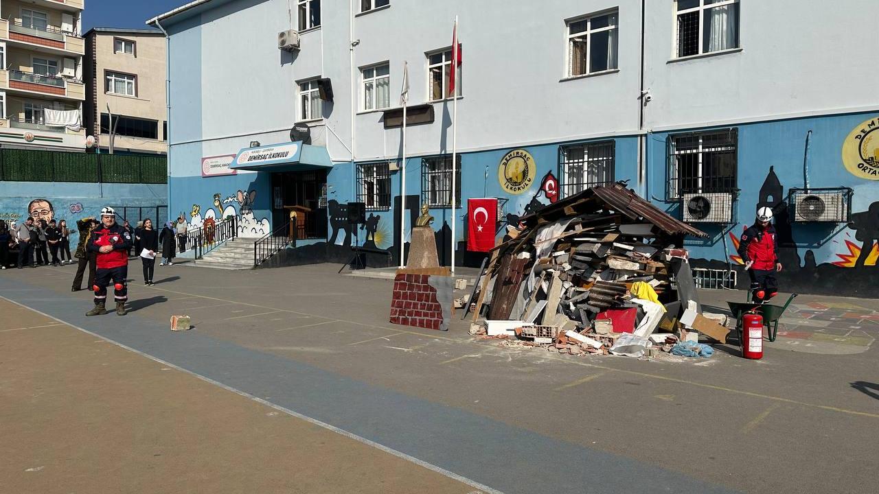 ÇAK-TİM, Sivil Savunma Günü’nde tatbikat gerçekleştirdi