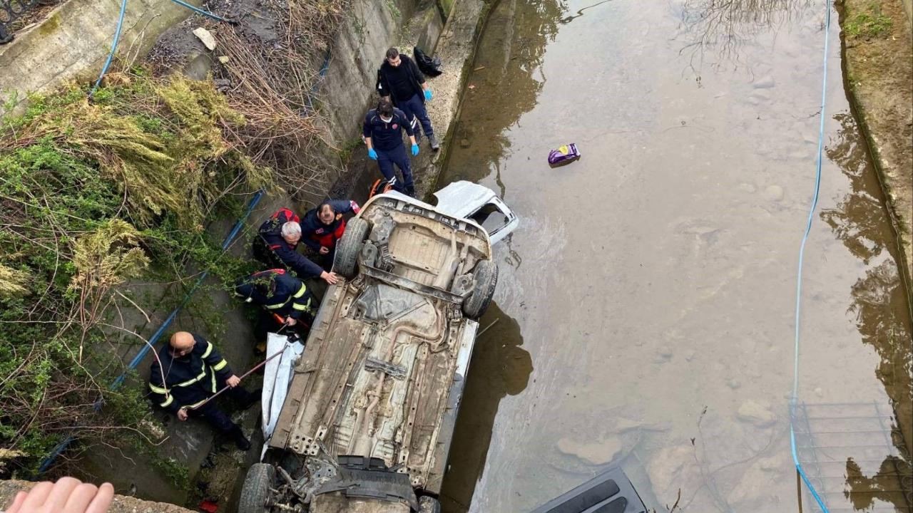 Çayırova Belediye personeli ve iki kardeş kazada hayatını kaybetti