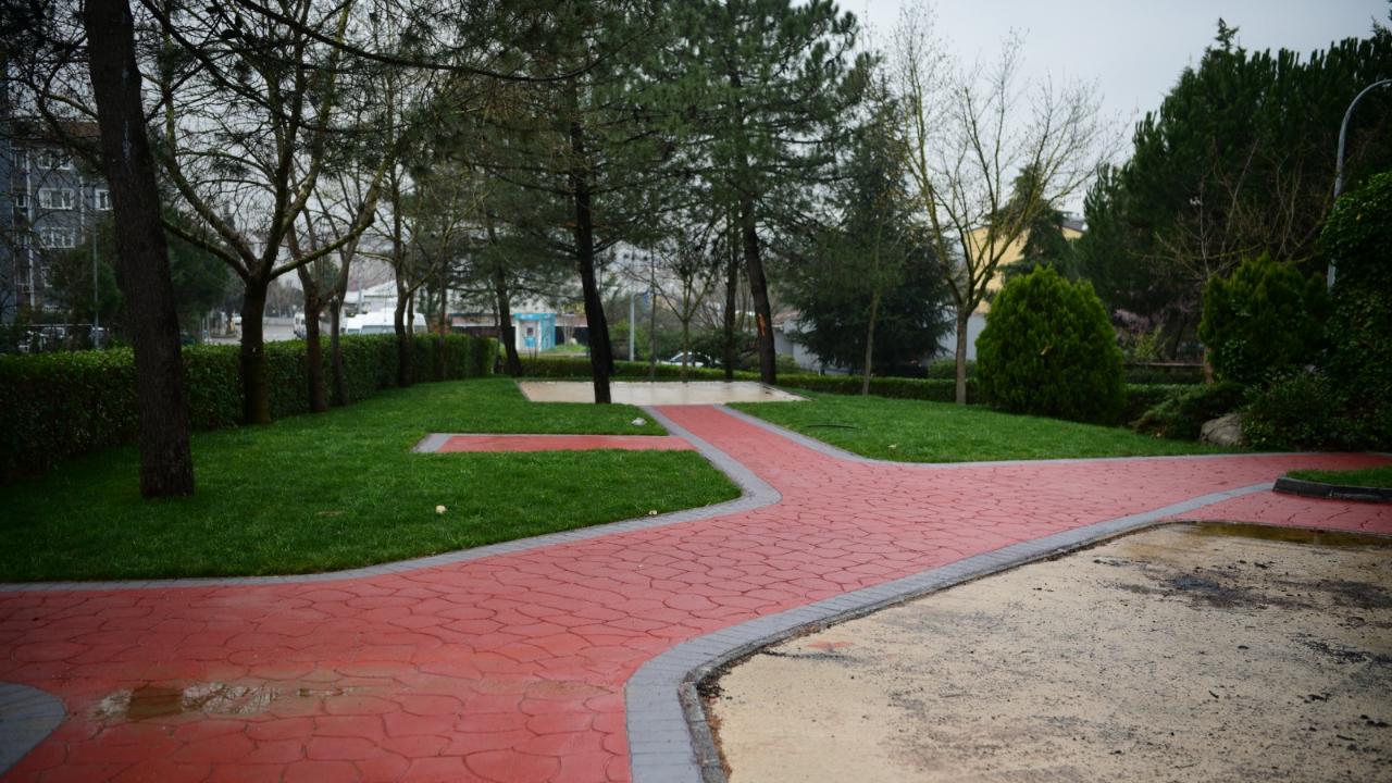 Çayırova’nın parklarında revizyon çalışmaları sürüyor