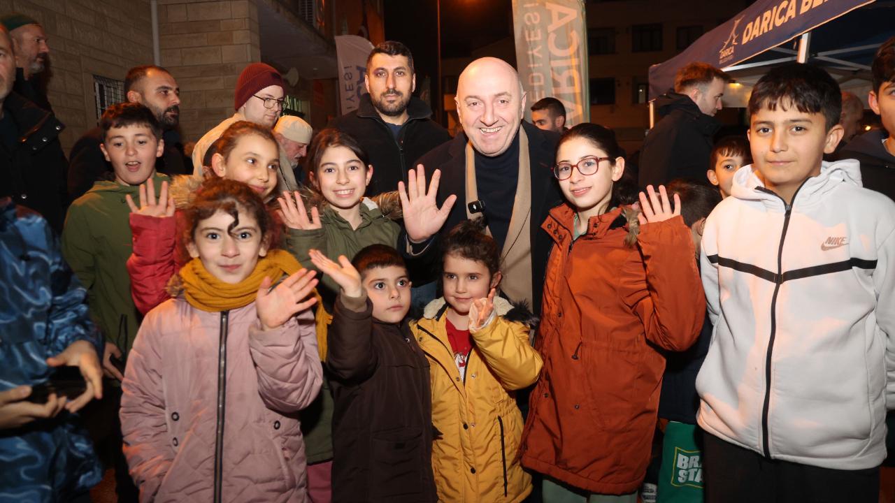 Darıca’da ramazan bereketi sokaklara taşıyor