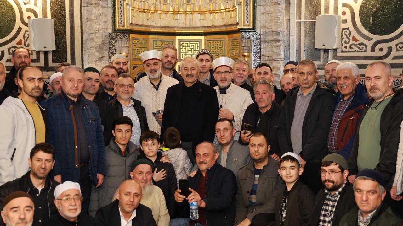 Gebze Belediyesi, Kadir Gecesi’ne Özel Program Düzenledi