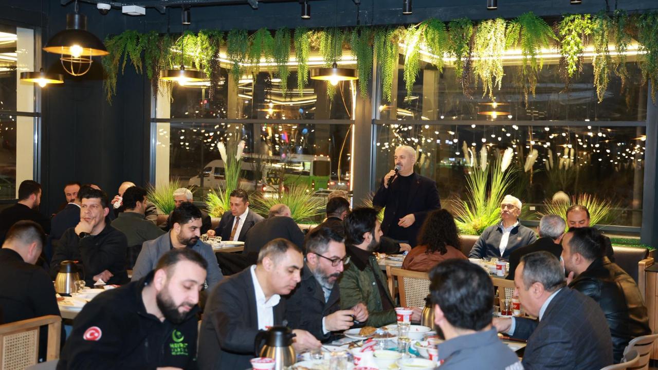 Gebze Belediyesi, sivil toplum kuruluşlarına iftar programı düzenledi