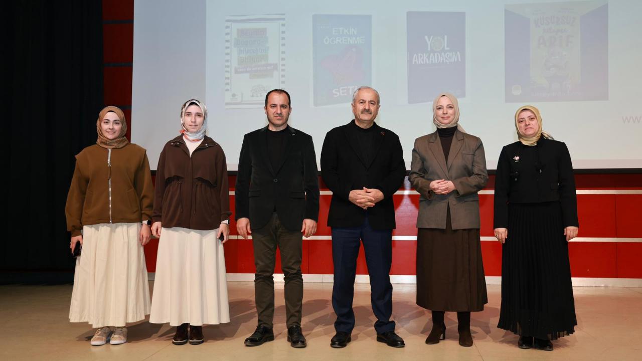 Gebze Okur Buluşmaları’nda Özgü Güler Söyleşisi