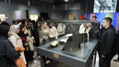 Gençler, “Mukaddes Emanetlere” sahip çıkıyor