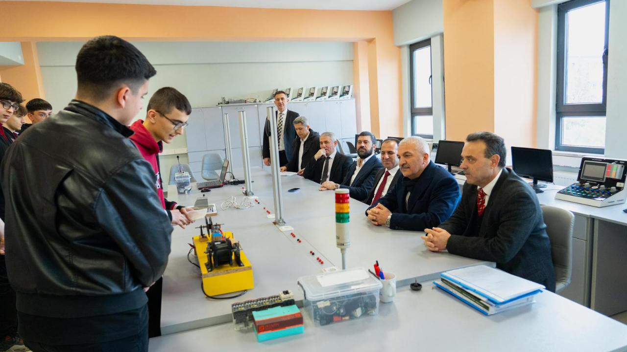 GTO Başkanı Aslantaş, meslek liseleri projelerini inceledi