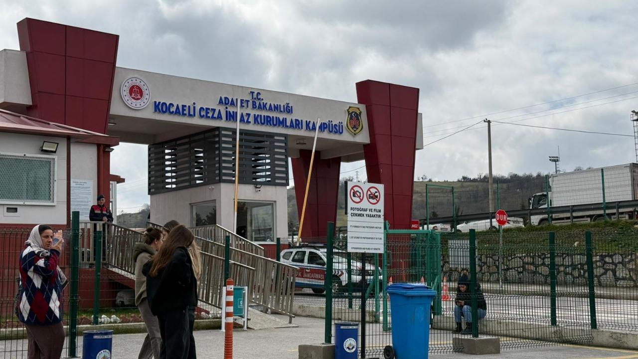 Kozmetik fabrikası yangınında ara karar; 8 tutuklu sanıktan birine tahliye