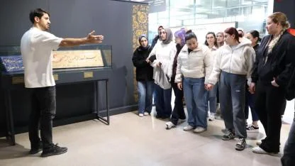 Mukaddes emanetler Beyaz Kalpleri duygulandırdı