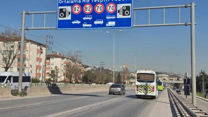 Yeni hız limitleri için yeni tabelalar