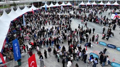 23 Nisan Çocuk Şenliği ilk günde büyük ilgi gördü