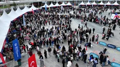 23 Nisan Çocuk Şenliği ilk günde büyük ilgi gördü