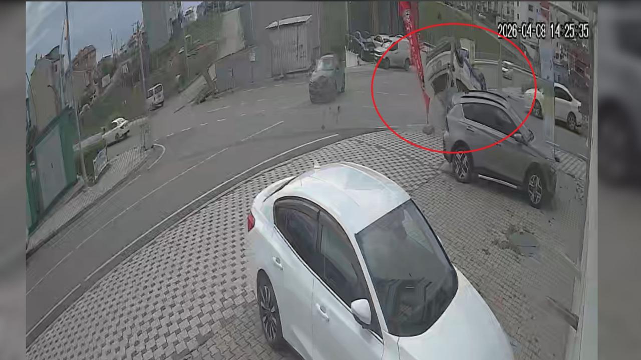 7 Kişinin yaralandığı kaza güvenlik kamerasında