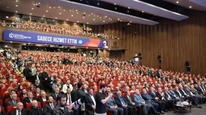 Başkan Büyükakın'ın toplantısına yoğun ilgi gösterildi