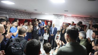 Çayırova Belediyesi basketbolda  tarih yazdı; 5 yılda 5 kupa!