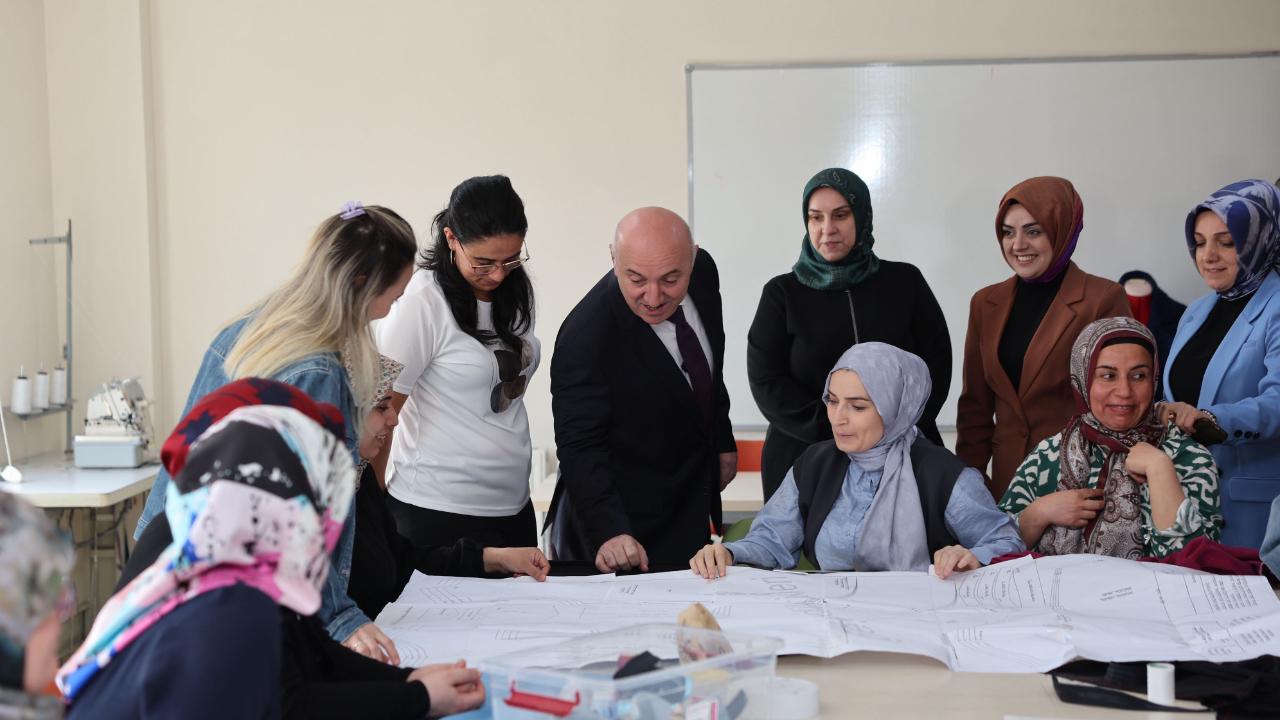 Darıca’da anneler öğreniyor, çocuklar güvenle gelişiyor