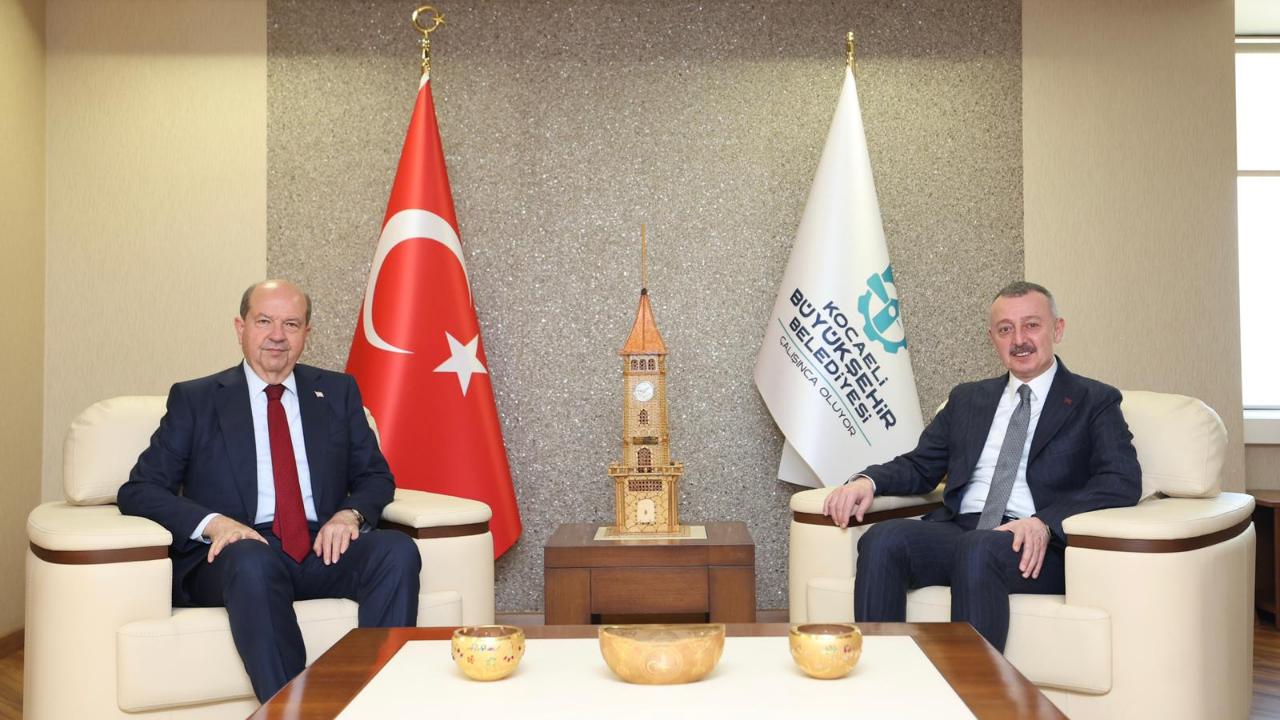 Ersin Tatar, Başkan Büyükakın’a konuk oldu