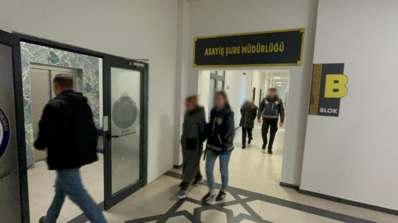 Gebze'de çarşafla kamufle olup 70 Bin TL.'lik ziynet eşyası çalan hırsızlar yakalandı