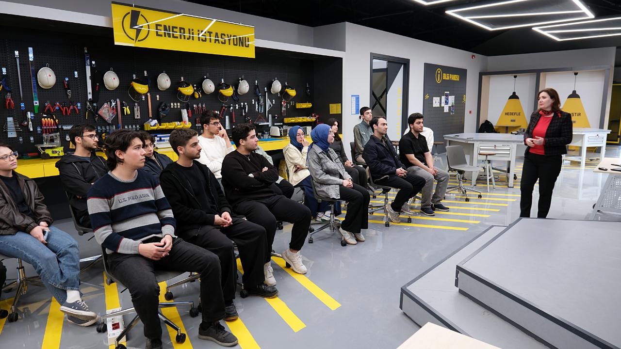 GTÜ Milli Teknoloji Atölyesi’nde Geleceğin Teknolojileri Masaya Yatırıldı