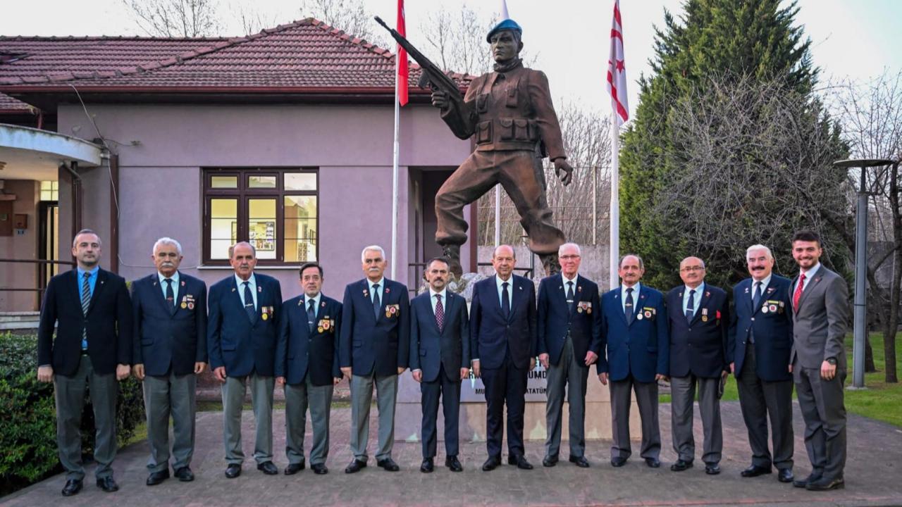KKTC 5. Cumhurbaşkanı Ersin Tatar ve Vali İlhami Aktaş, Şehit ve Gazi Derneklerini  ziyaret etti