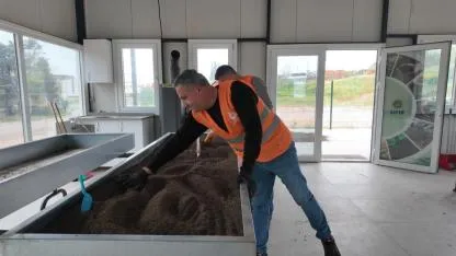 Kompost Üretim Tesisi, toprağa can oluyor