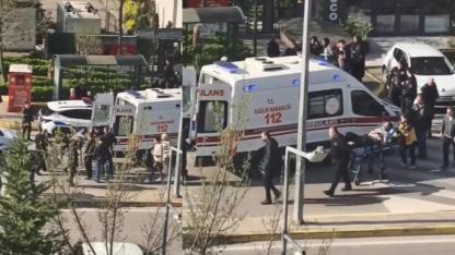 Lise öğrencileri arasında bıçaklı kavga; 1 yaralı