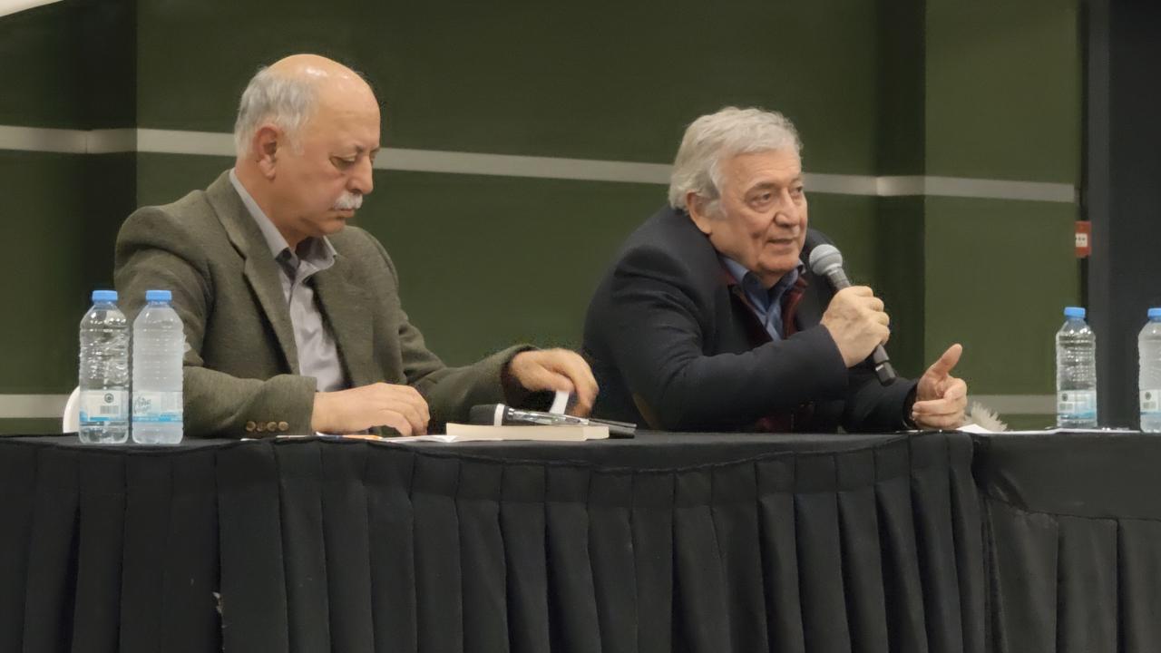 Mustafa Yıldırımtürk'ün "İzler" kitabı Gebze'de okuyucuyla buluştu