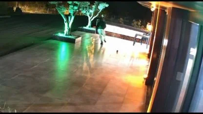 Oto galeriye el bombalı saldırı kamerada: 5 tutuklama