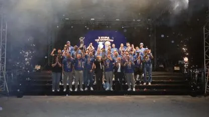 Şampiyon takım, şampiyon taraftarıyla buluştu