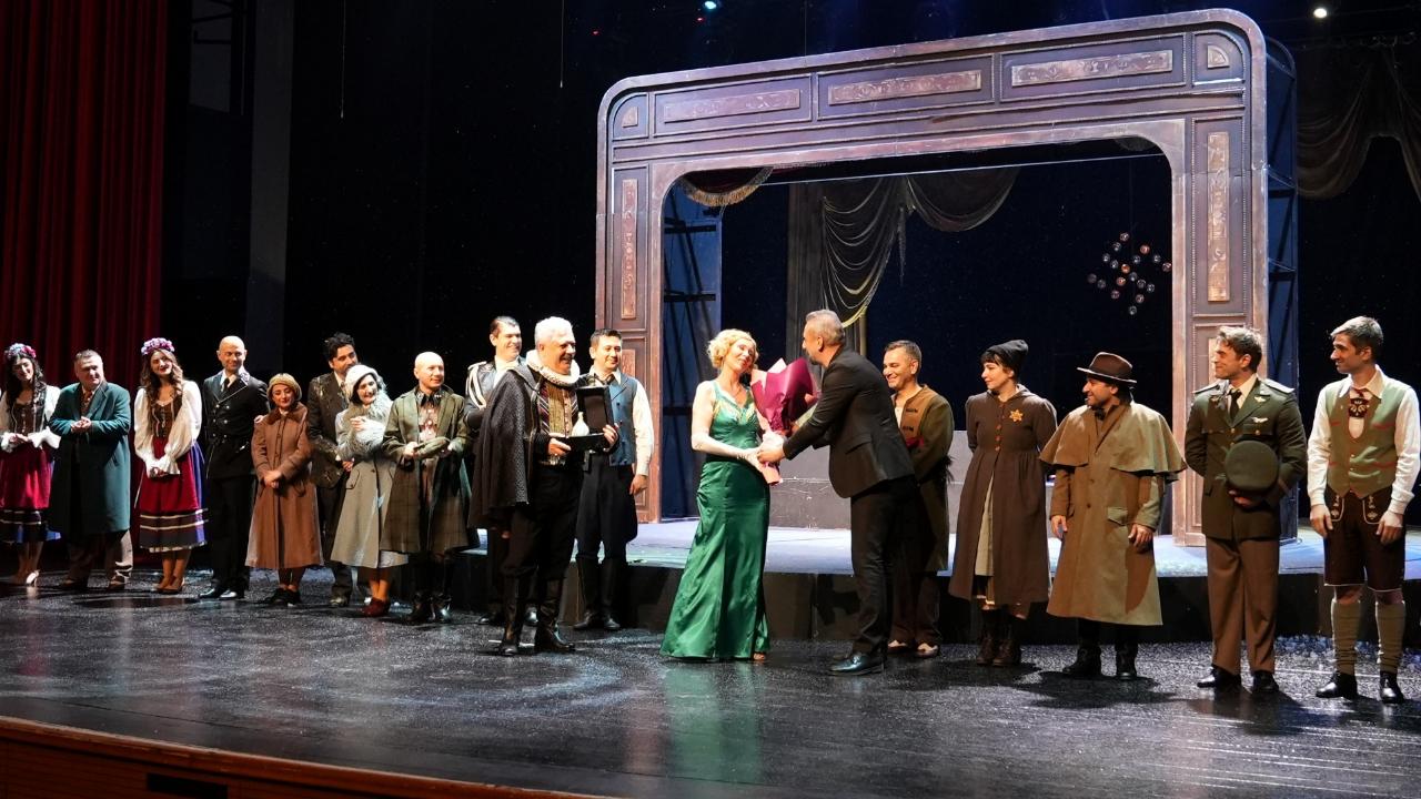 Şehir Tiyatroları, Bursa’da izleyiciyi büyüledi