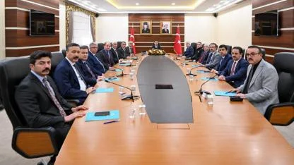 Vali İlhami Aktaş Başkanlığında Okul Güvenliği Toplantısı Yapıldı