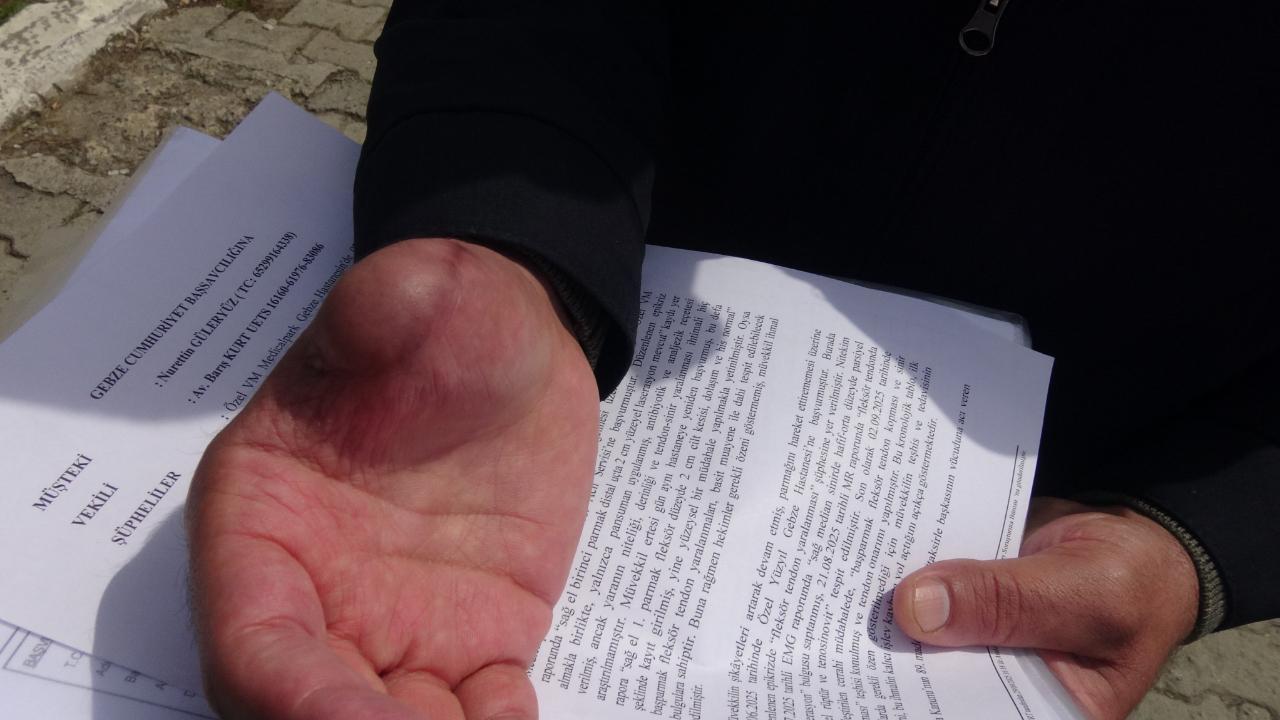 Yanlış tedavi nedeniyle hem parmağını kaybetti, hem de kolunda cisim unutuldu
