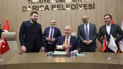 Ak Partili gençlerden Başkan Bıyık'ı duygulandıran sürpriz!