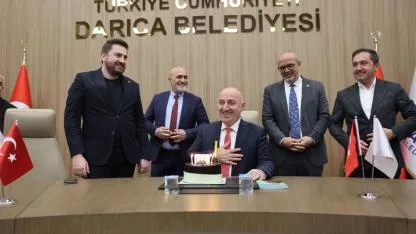 Ak Partili gençlerden Başkan Bıyık'ı duygulandıran sürpriz!