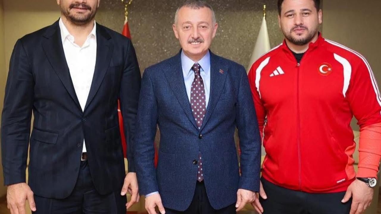 Başkan Büyükakın, güreşten iki önemli ismi ağırladı