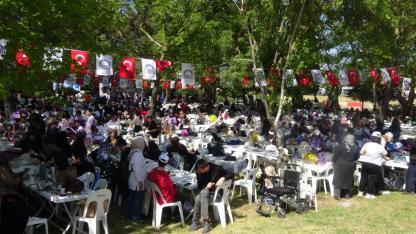 Özel gereksinimli çocuklar, kendileri için düzenlenen festivalde gönüllerince eğlendiler